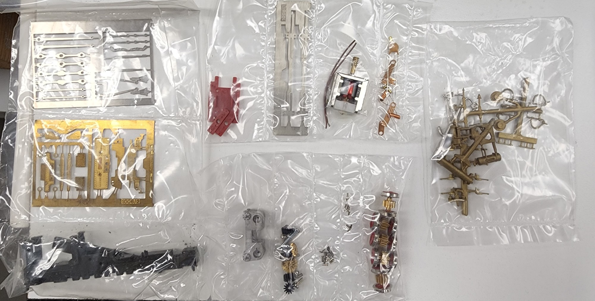 HOe locomotive Kit contents